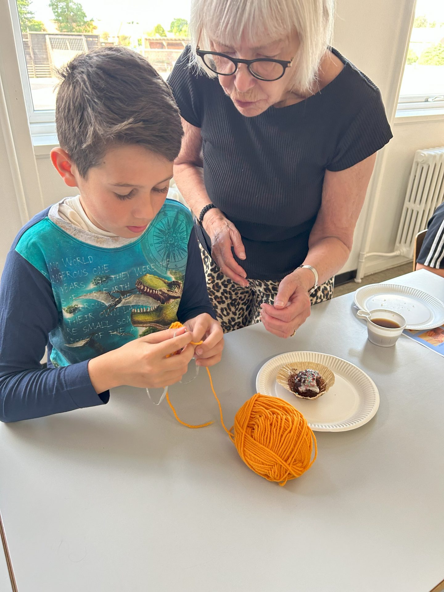 Strik bringer generationer sammen i Bredebro